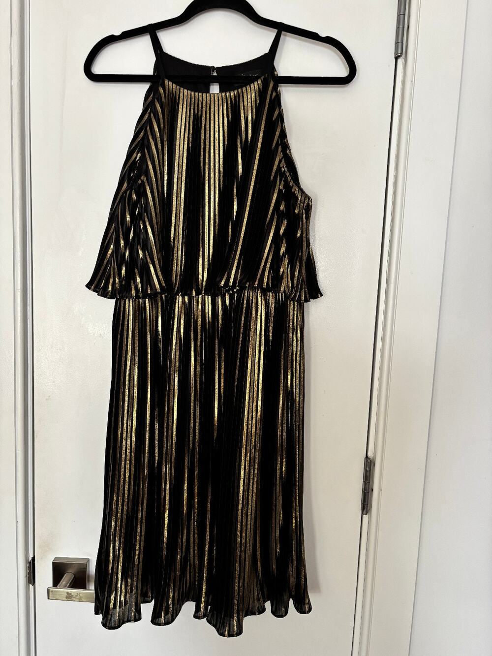 Thalia Sodi Dress Size S/M Black Gold Metallic Pleated Midi Halter Party NYE